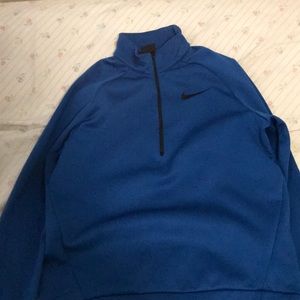blue dri-fit thermal Nike jacket